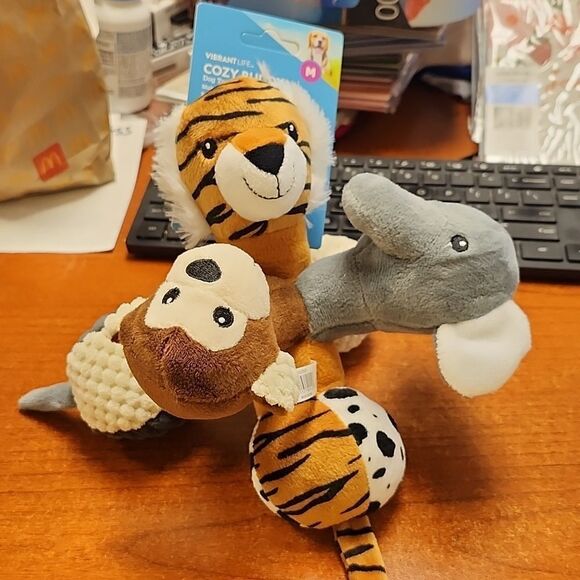 Vibrant Life - multiple squeaker Dog Toy - Picture 2 of 2